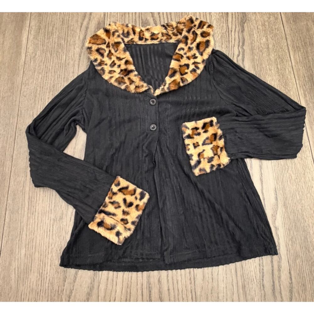 NWOT Leopard Faux Fur Trim Top XL